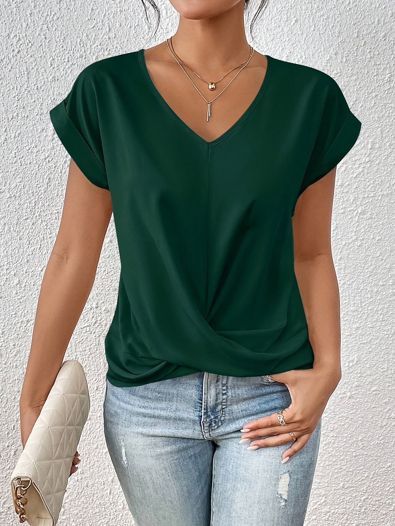 NINA | Elegante Bluse mit femininem V-Ausschnitt