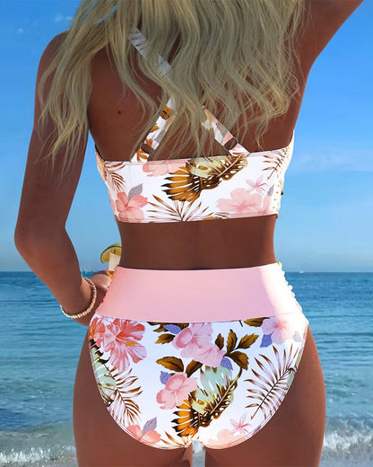 Bikini mit kontrastierendem Blumenmuster und Schlitz