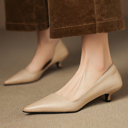 Orlisse Leder Kitten Heel Pumps