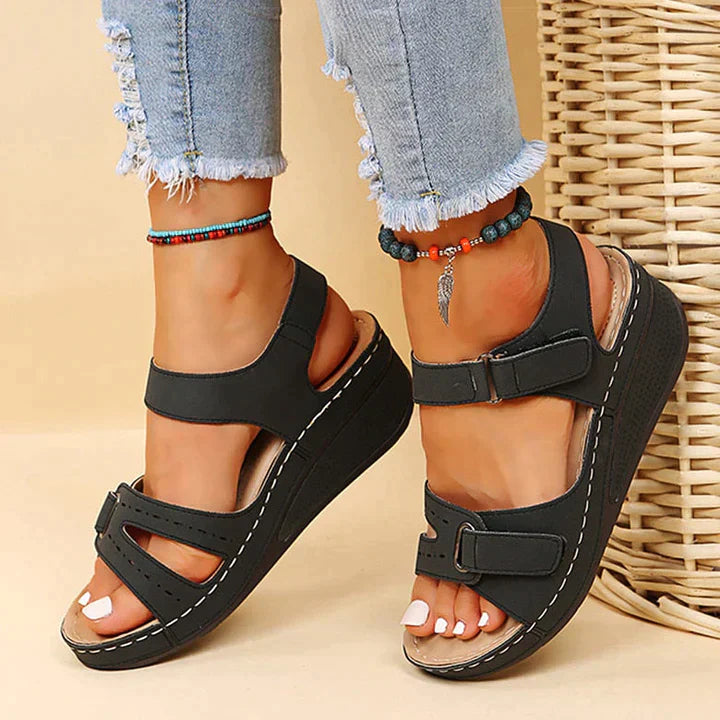Sandy Bequeme Orthopädische Sandalen mit Absatz